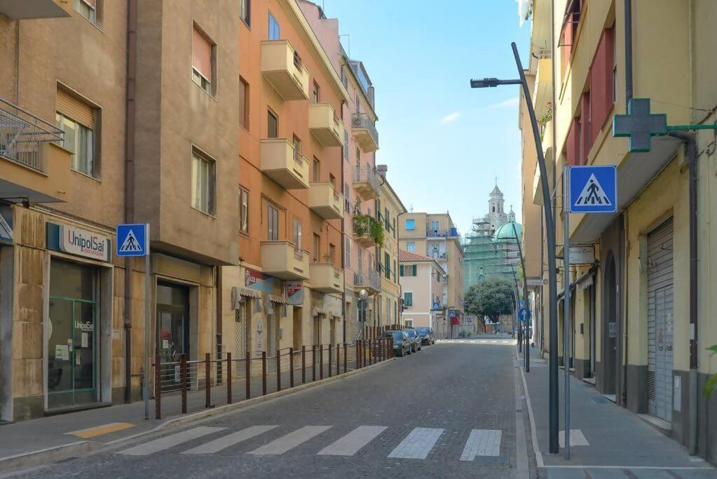 Brezza Marina Vadoalmare Immobiliare Vado Ligure Bilik gambar